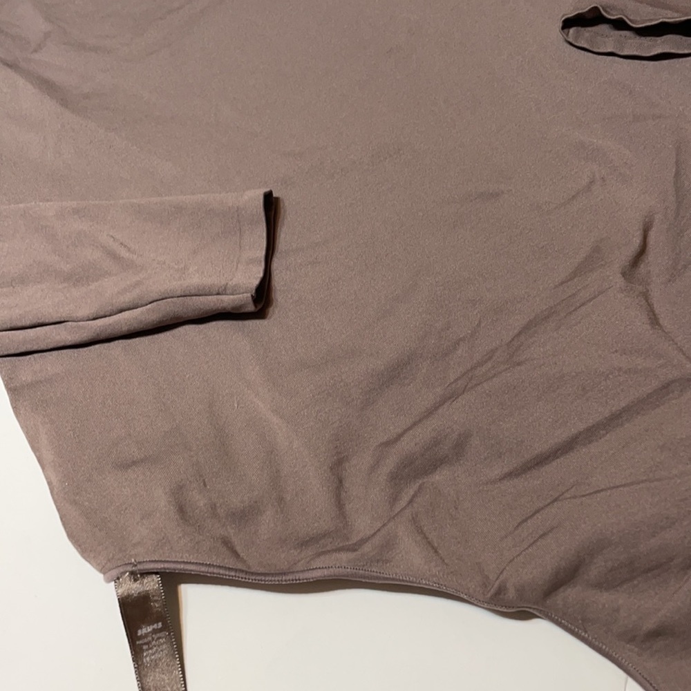 SKIMS bodysuit Amethyst L/LX essential - Picture 5 of 9